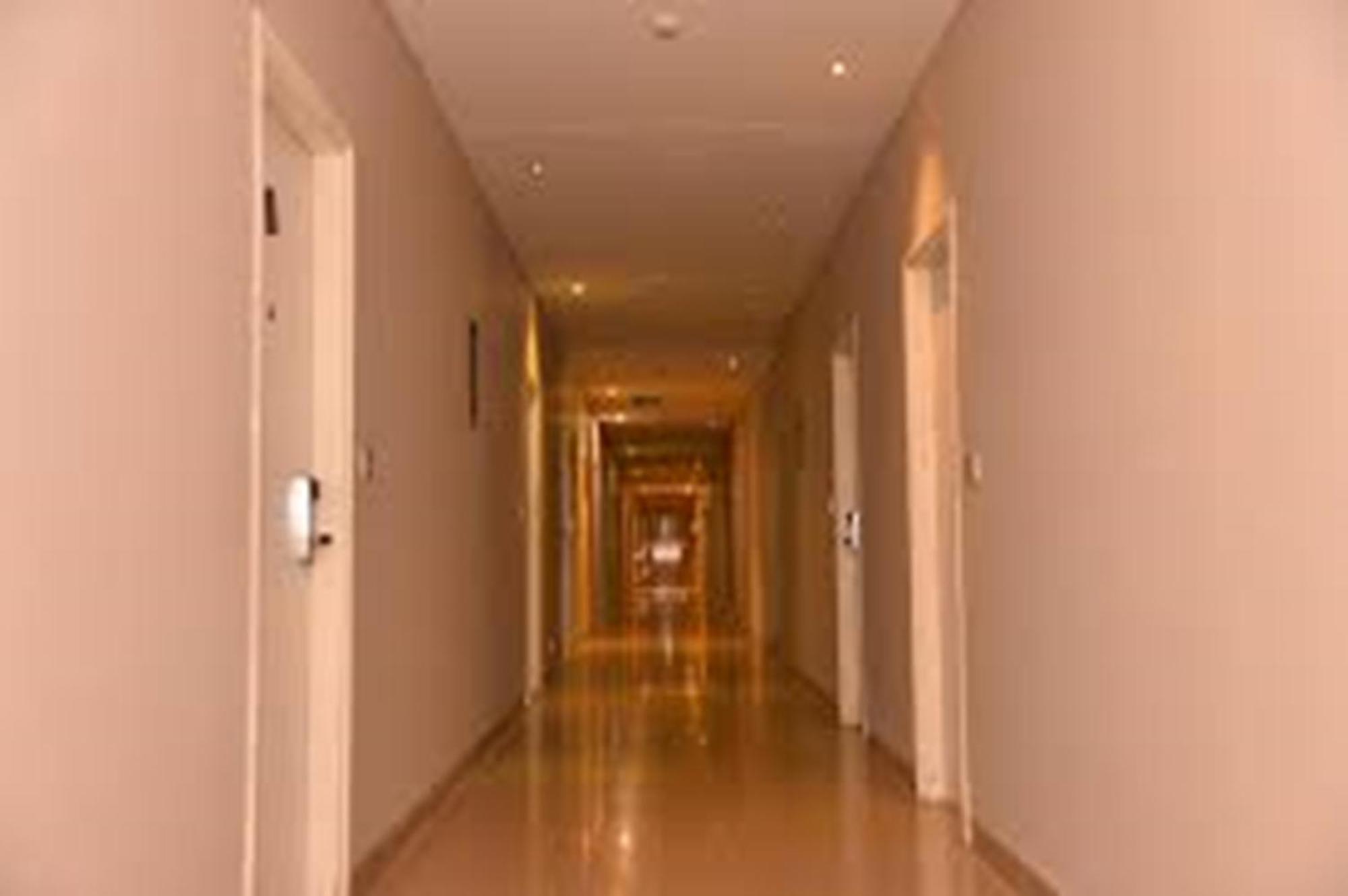 Avexia Premiere Agra Hotel Buitenkant foto