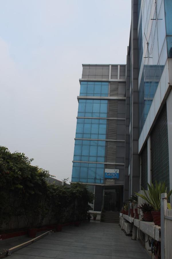 Avexia Premiere Agra Hotel Buitenkant foto