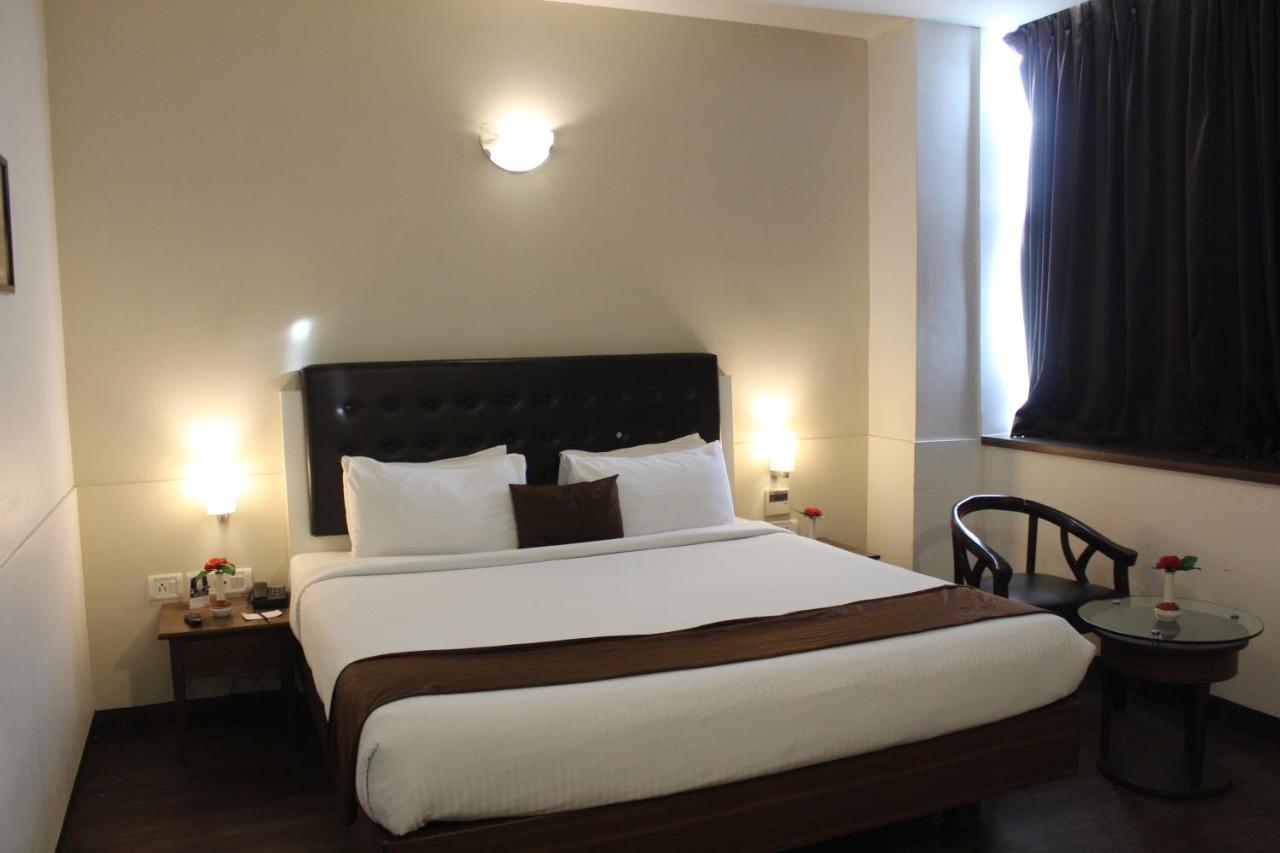 Avexia Premiere Agra Hotel Buitenkant foto
